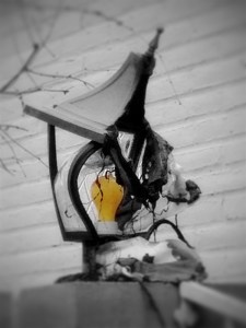 WEB_melted outdoor light