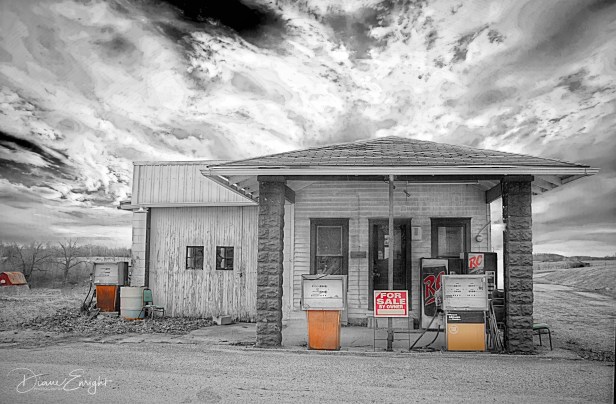 alfordsville gas station_BW